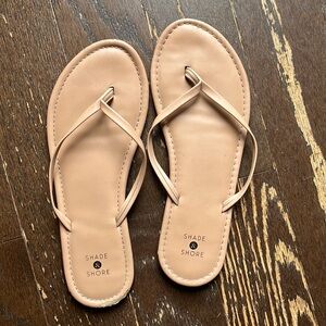 Shade & Shore Shoes | Solid Train Shade & Shore Flip Flops | Color: Tan | Size 7